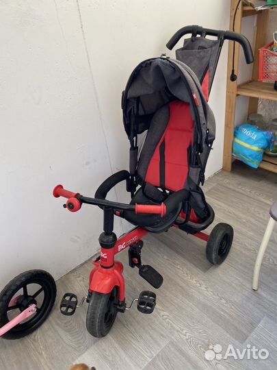 Трехколесный велосипед с ручкой