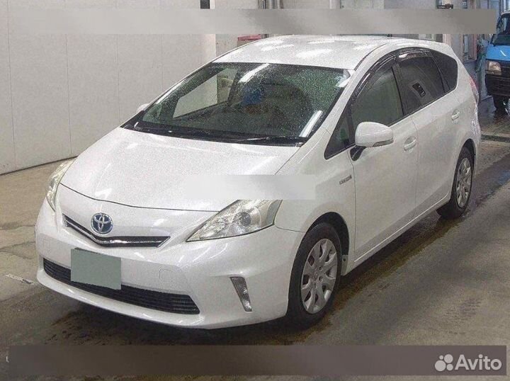 Крепление бампера заднее левое Toyota Prius Alpha