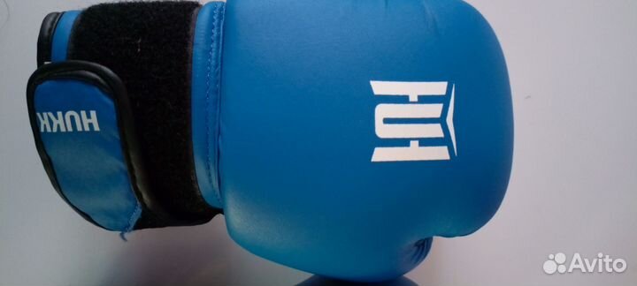 Боксерские перчатки