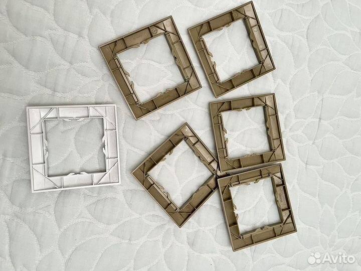 Рамка электроустановочная Simon, один пост