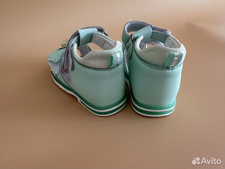 Новые сандали для девочки 19 натуральная кожа