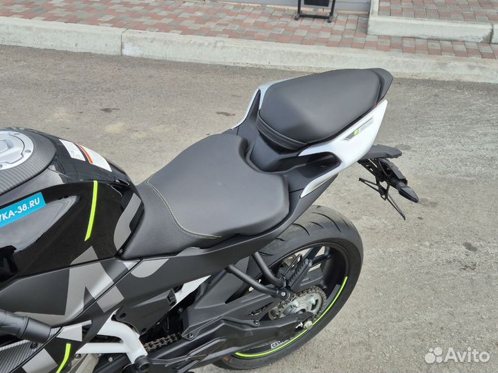 Мотоцикл cfmoto 300SR