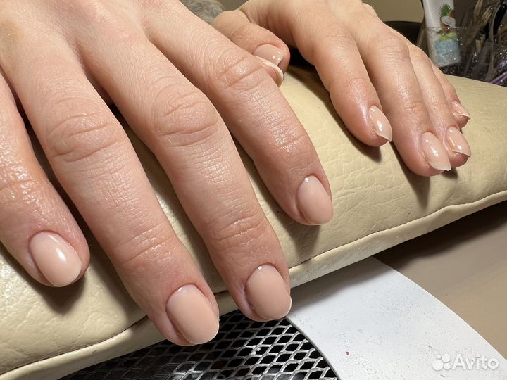 Модель на маникюр