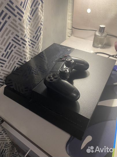 Игровая приставка ps4