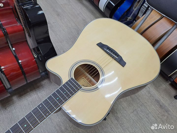 Гитара электроакустическая с подключением дредноут
