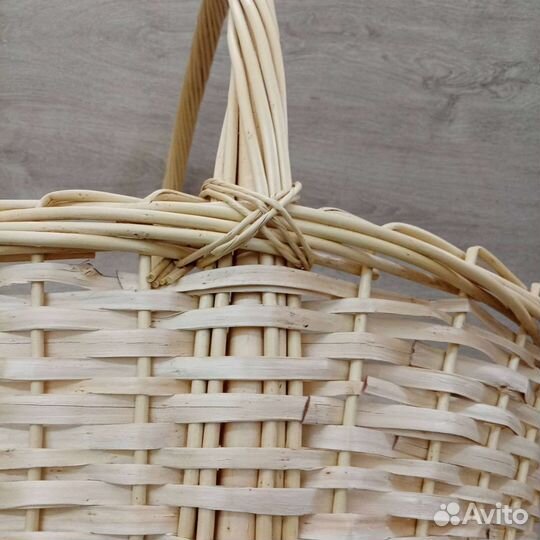 Корзина плетёная большая