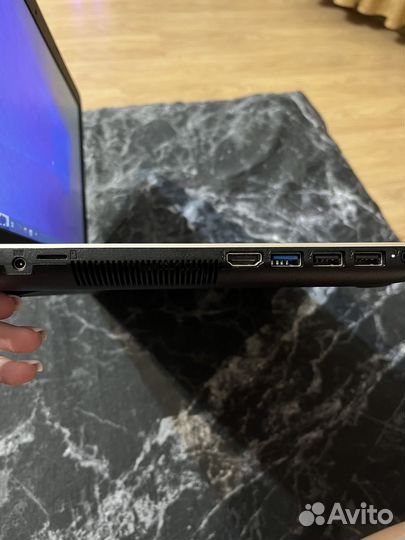 Ноутбук asus