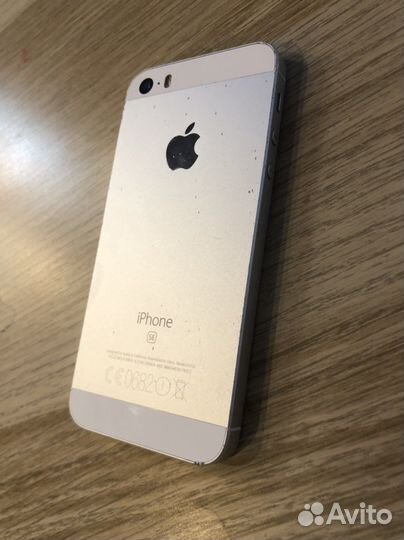 Телефон iPhone se