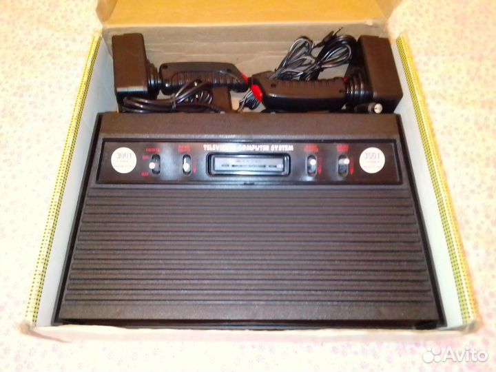 Игровая приставка Atari 2600