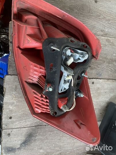 Фонарь левый Toyota Auris E150 Тойота Аурис