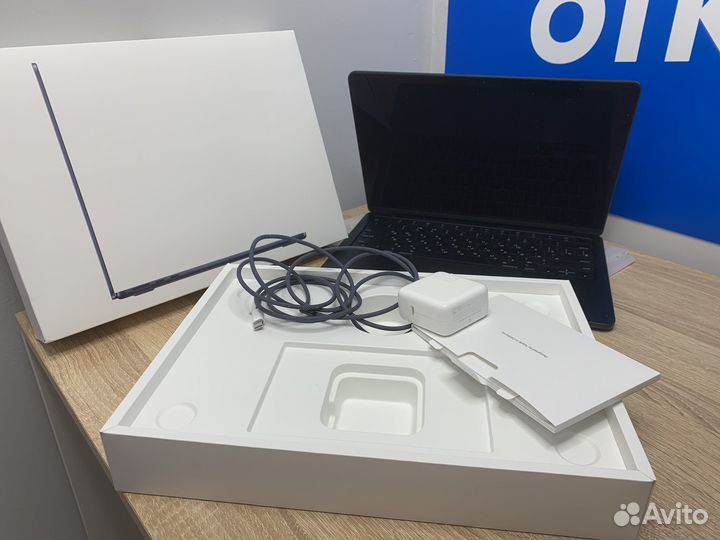 Apple macbook air 13 2022 m2