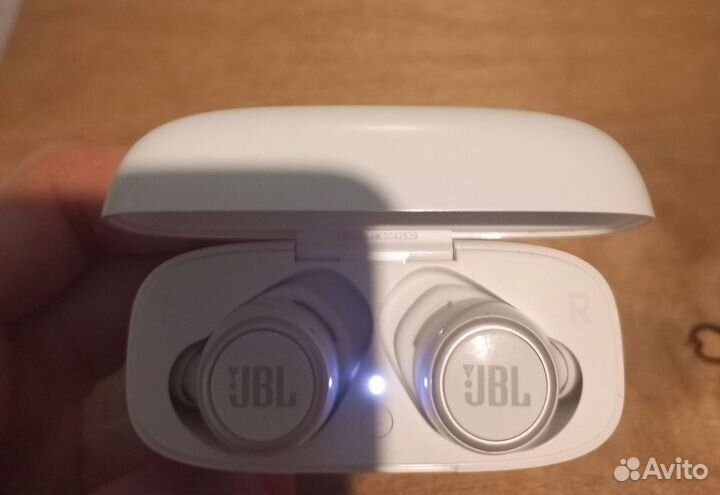 Наушники JBL live 300 tws