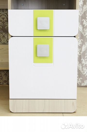 Письменный стол