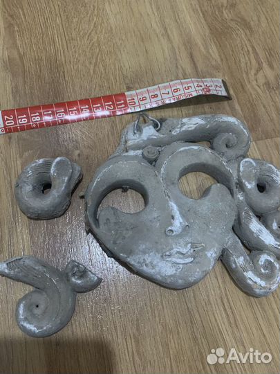 Барельефы (мужчина и женщина, лица, маски)