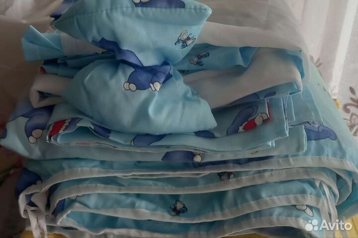 Бортик в кроватку,постельное и балдахин