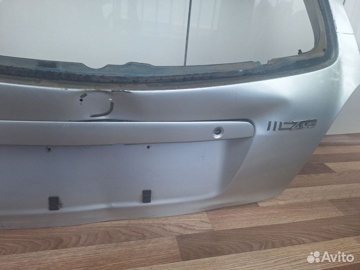 Крышка багажника мазда familia