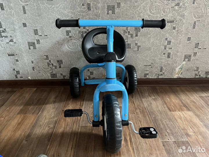 Трехколесный велосипед