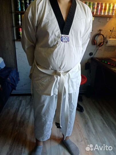 Кимоно, футы, защита рук и ног, перчатки