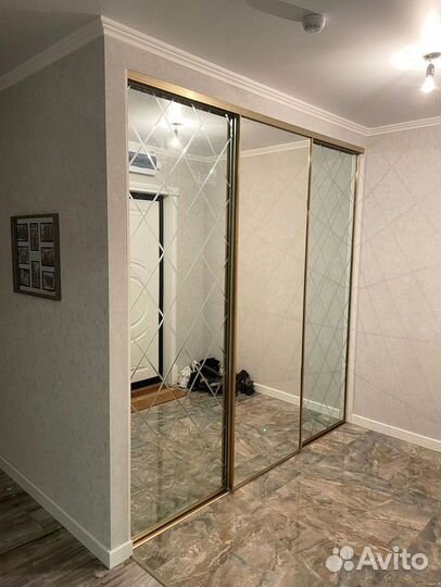 Угловой шкаф