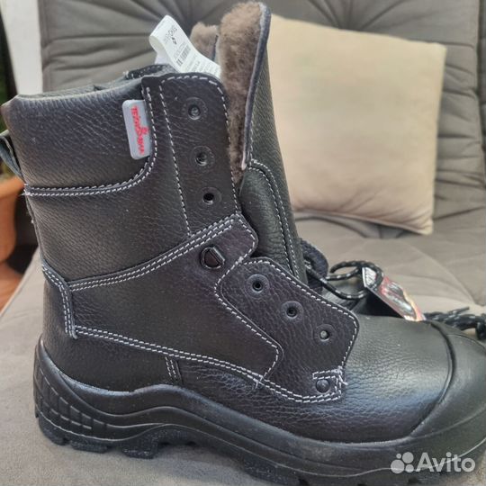 Продам ботинки зимние