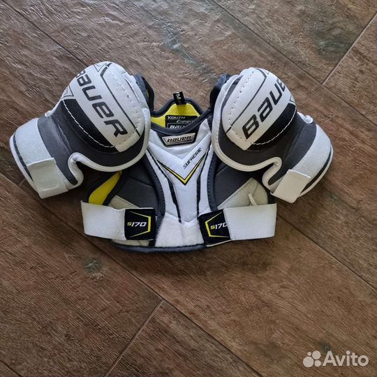 Нагрудник хоккейный yth