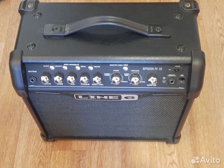 Гитарный комбоусилитель