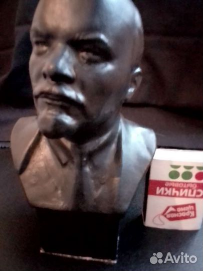 Бюст ви Ленина