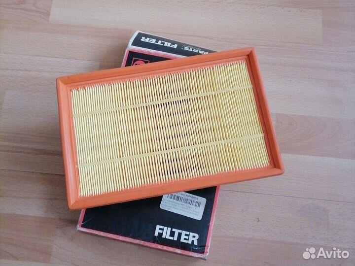 Воздушный фильтр Nipparts J1323056