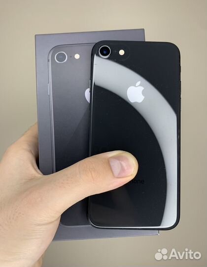 iPhone 8, 64 ГБ
