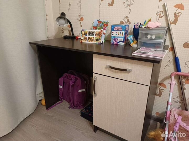 Письменный стол