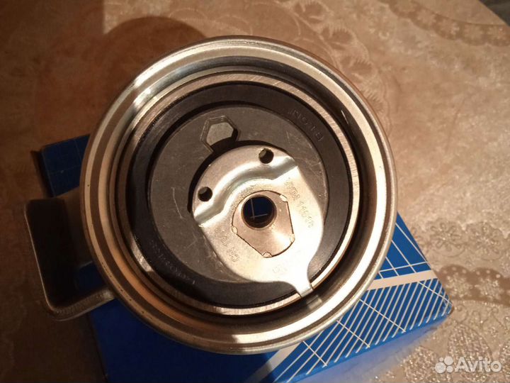 Натяжной ролик на 1.8Т Фольксваген Пассат