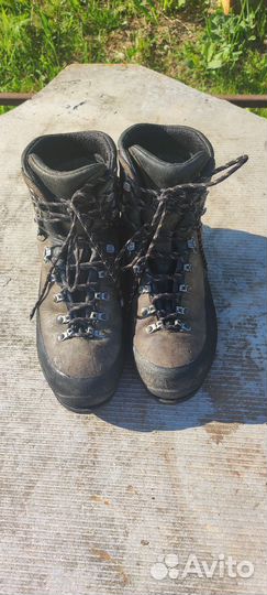 Трекинговые ботинки lomer