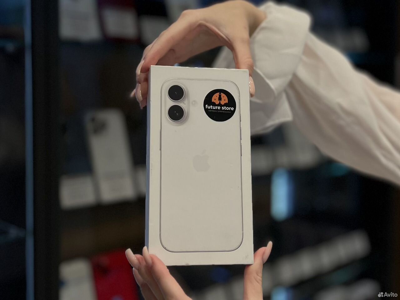 iPhone 16, 256 ГБ, SIM + eSIM