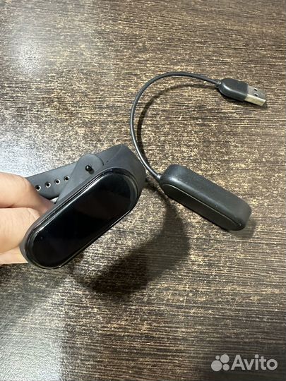 Фитнес браслет Xiaomi mi bend 4