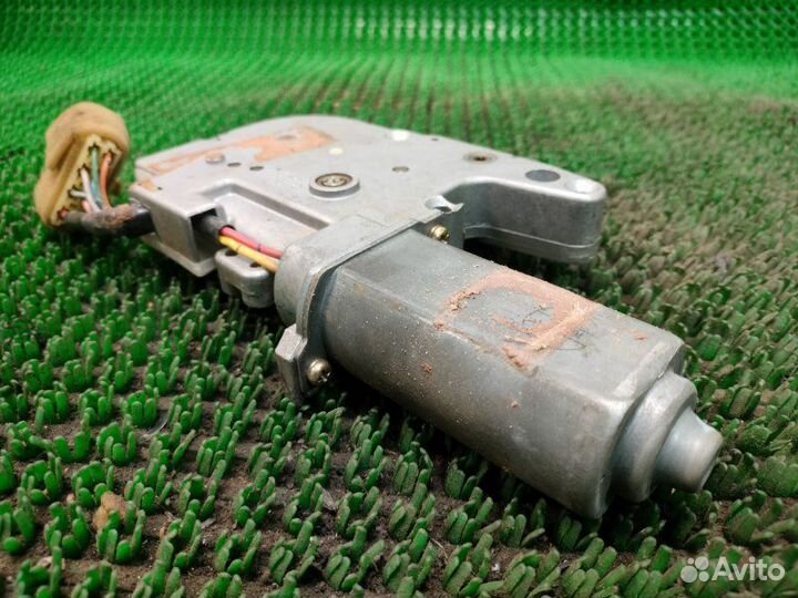 Моторчик люка Mazda 626 GE FS 1995