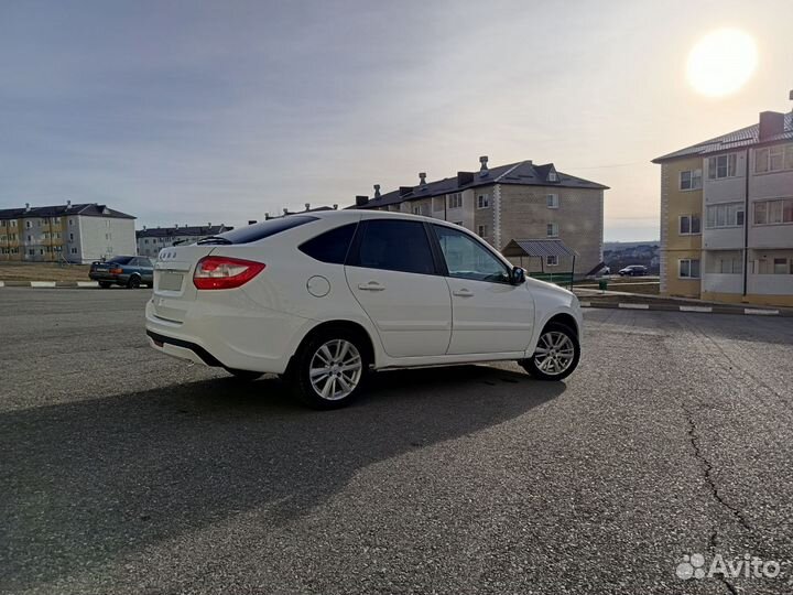 LADA Granta 1.6 МТ, 2021, 76 000 км