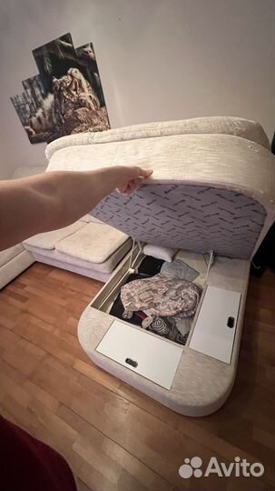 Огромный диван-кровать бу + матрас в подарок