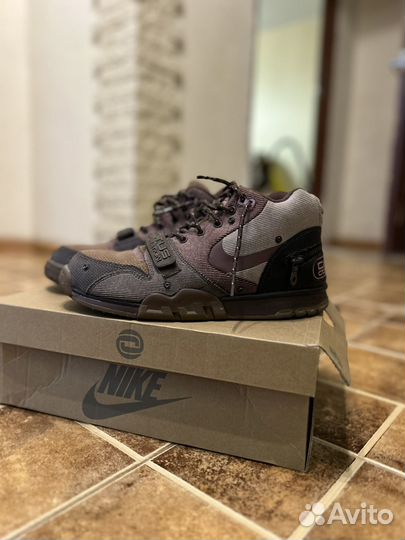 Nike air trainer 1 travis scott