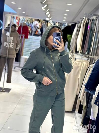 Костюм новый в стразах Турция