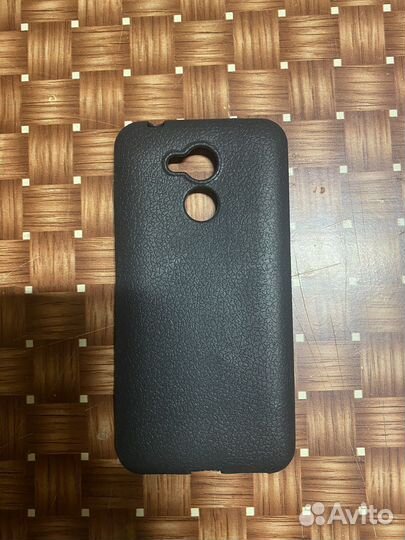 Чехлы на телефон