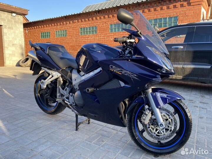 Honda VFR 800 V4 vtec