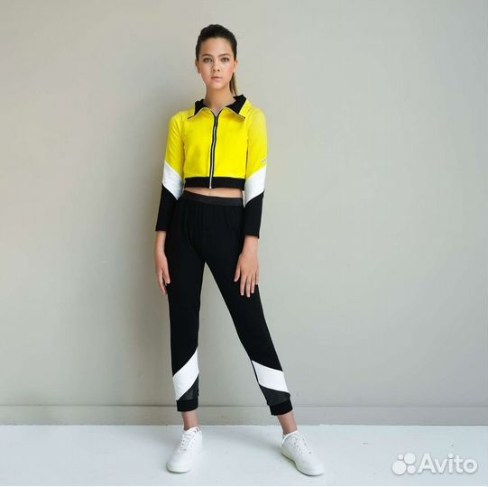 Новый костюм спортивный 164