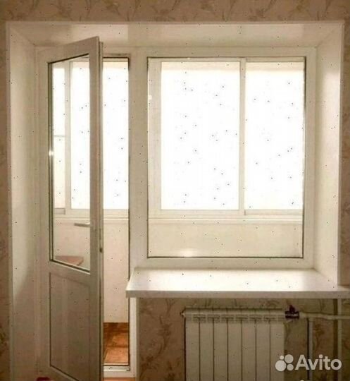 Балконная дверь и балконы