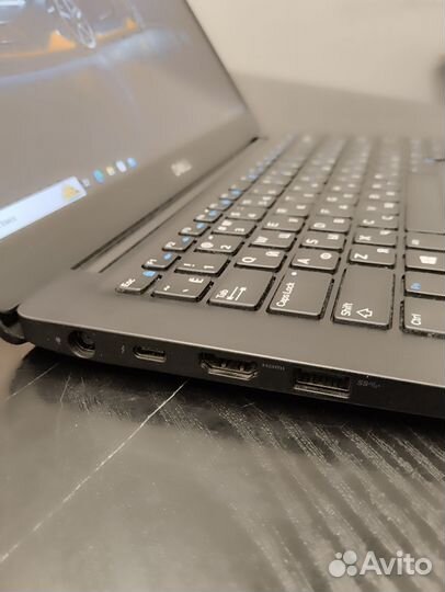 Dell Latitude 7390. i5/256/8