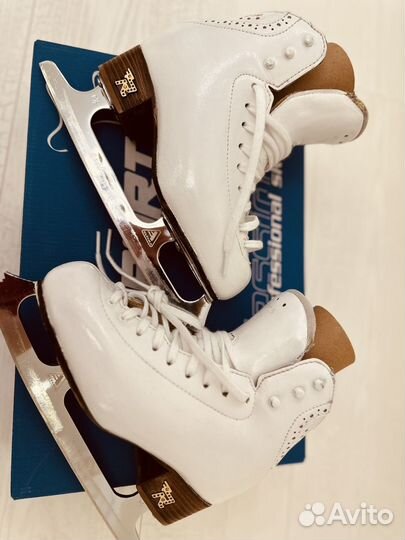 Фигурные коньки risport 225