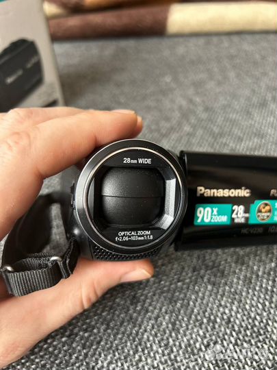 Видеокамера Panasonic HC-V230