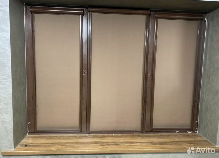 Рулонные шторы в коробе и с направляющими X0932