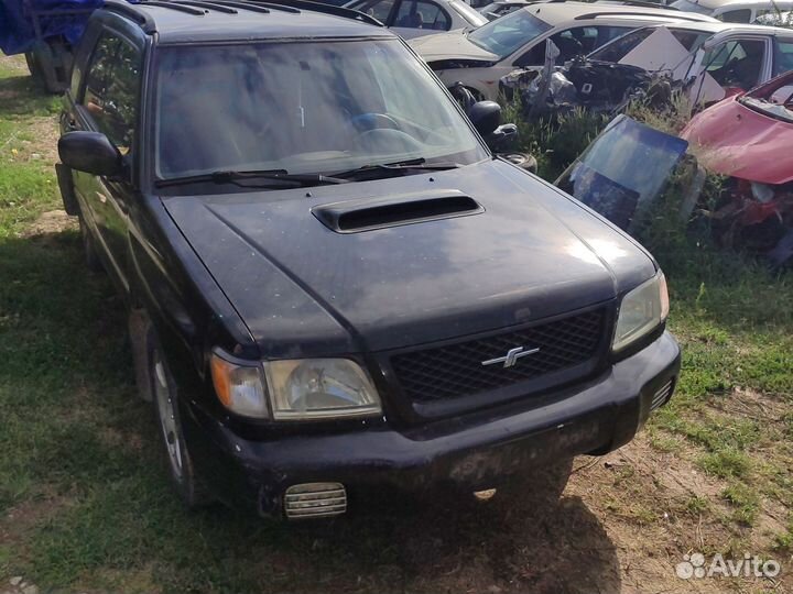 Субару форестер по запчастям