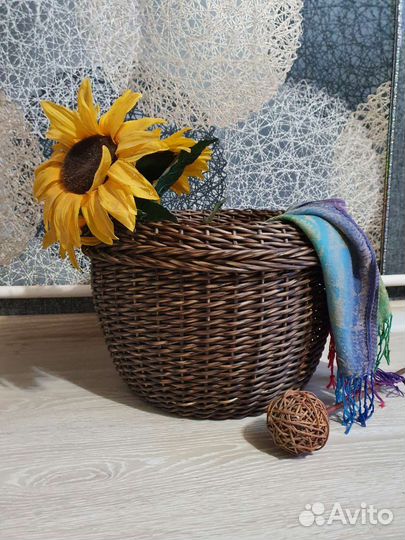 Кашпо из искуственного ротанга