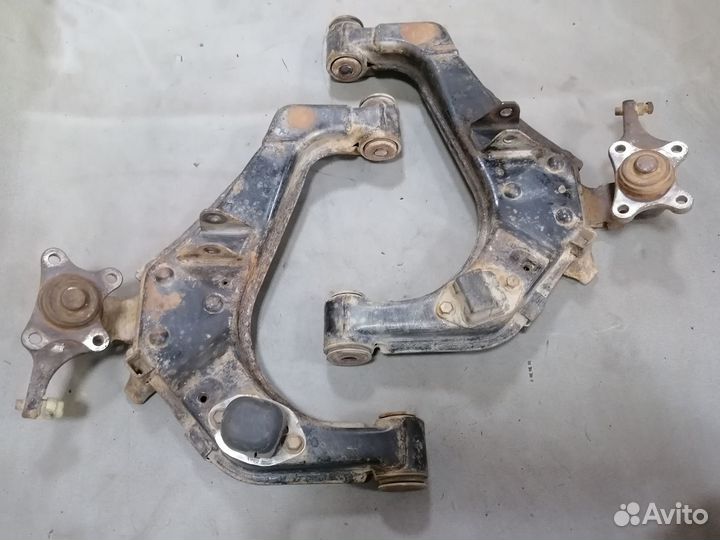 Рычаг передний Toyota Lite Ace 1985-1992